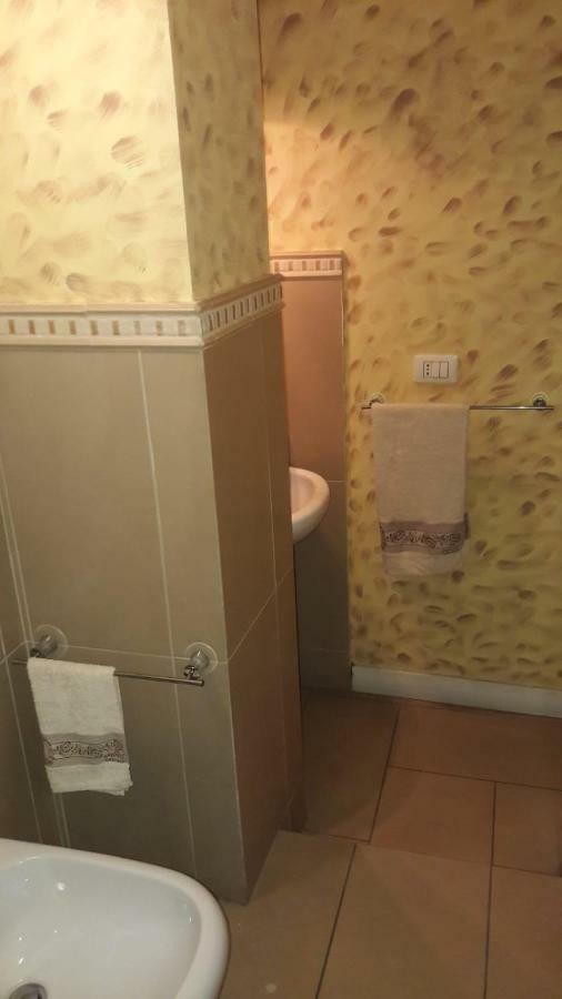 Bastiano'S Rooms คาตาเนีย ภายนอก รูปภาพ