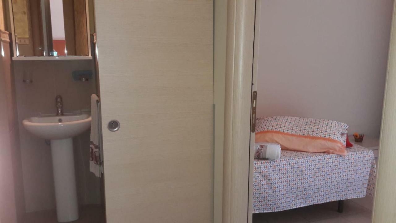 Bastiano'S Rooms คาตาเนีย ภายนอก รูปภาพ