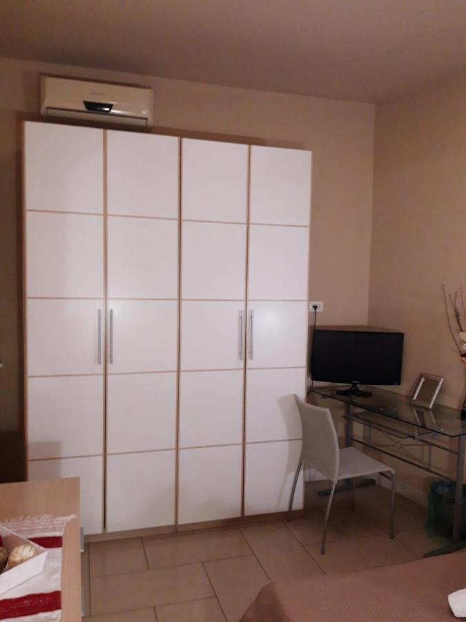 Bastiano'S Rooms คาตาเนีย ภายนอก รูปภาพ